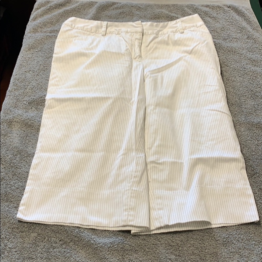 White House Black Market size 8 shorts striped